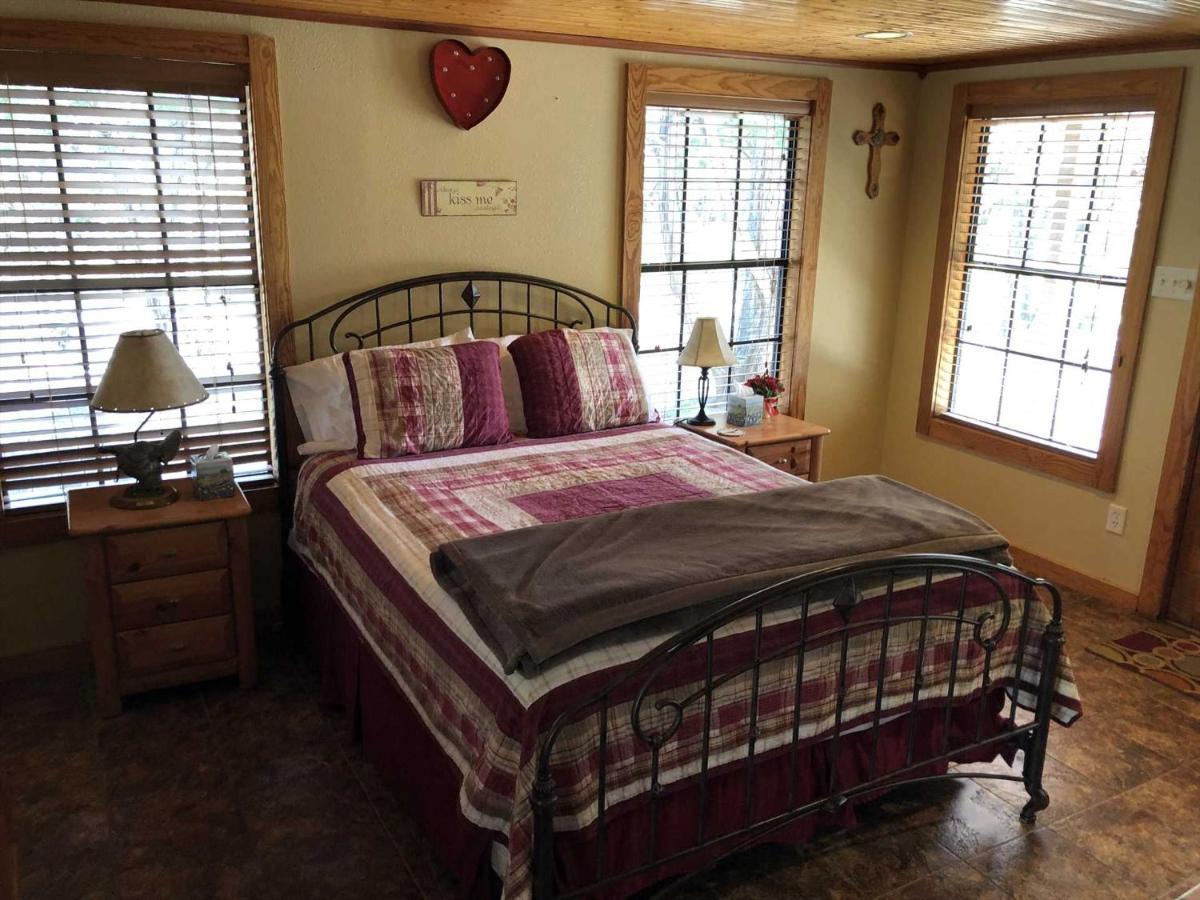 Rockin' B Ranch Love Shack Pipe Creek Extérieur photo